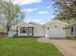 2350 Lindsay Ln, Florissant, MO