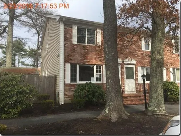 1 Robins St, East Bridgewater, MA 02333