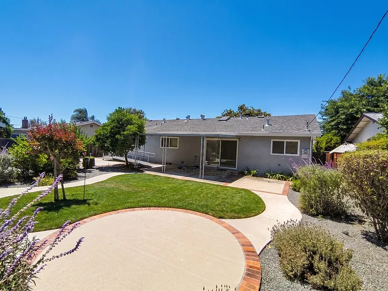 8525 Bandon Dr — Photo 9