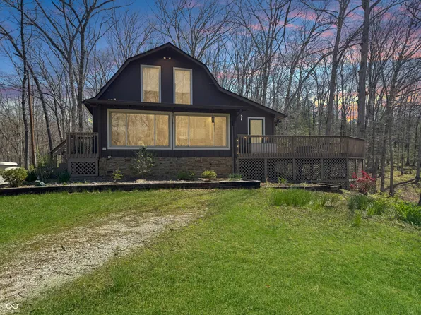 737 Creamer Dr, Nashville, IN 47448
