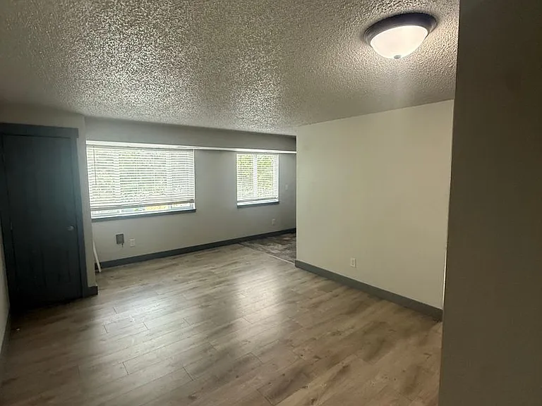 3007 E Central Ave — Photo 2