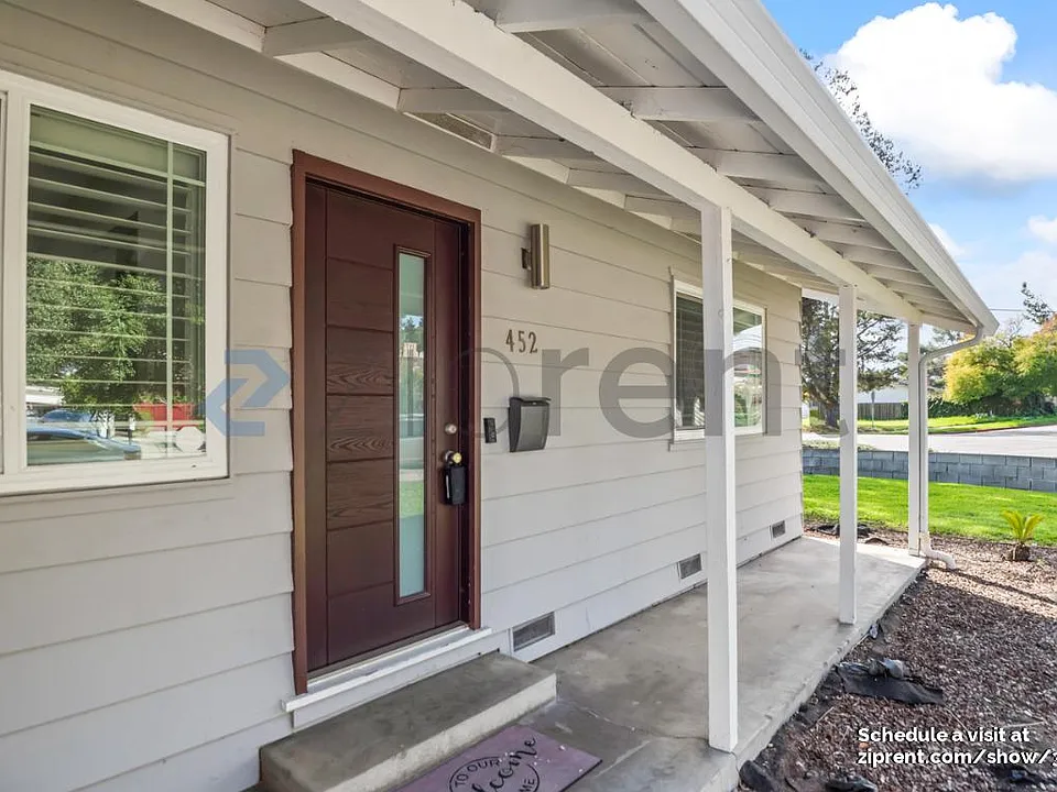 452 War Admiral Ave