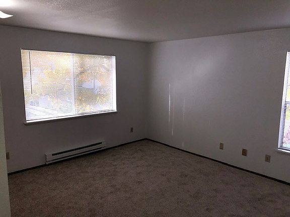 5th image of 1527 14th Ave S APT 204