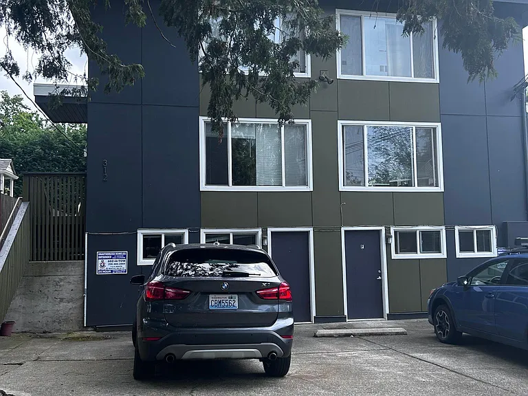 312 28th Ave S #C — Photo 17