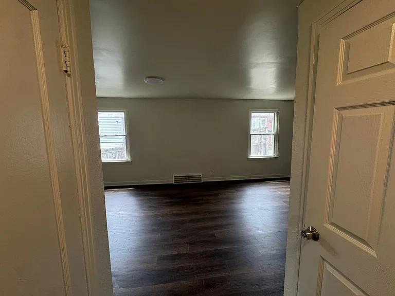 180 Central Ave — Photo 17