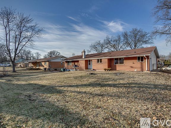 2nd image of 2830 Flintwood Dr