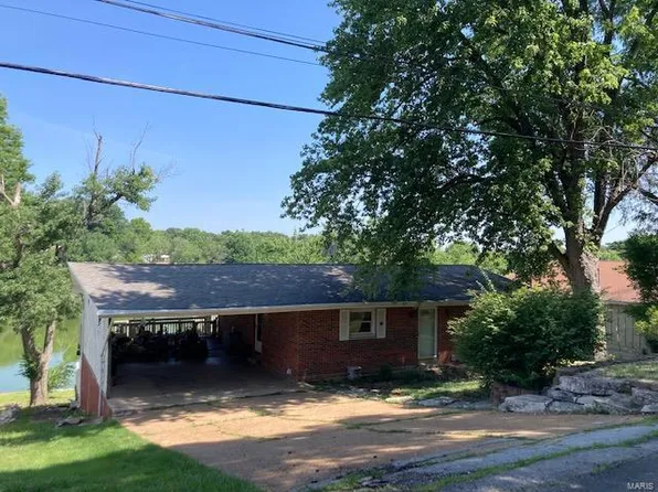 10 E Lakewood Dr, Fenton, MO 63026