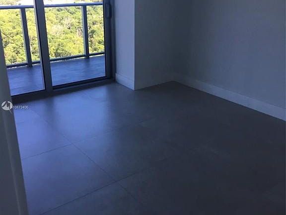 4th image of 16385 Biscayne Blvd Unit 1120