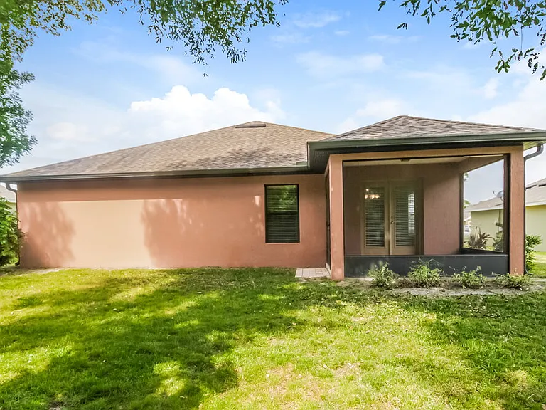 348 Ashton Woods Ln — Photo 15