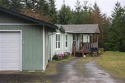 3rd image of 5128 SE Bobcat Ln