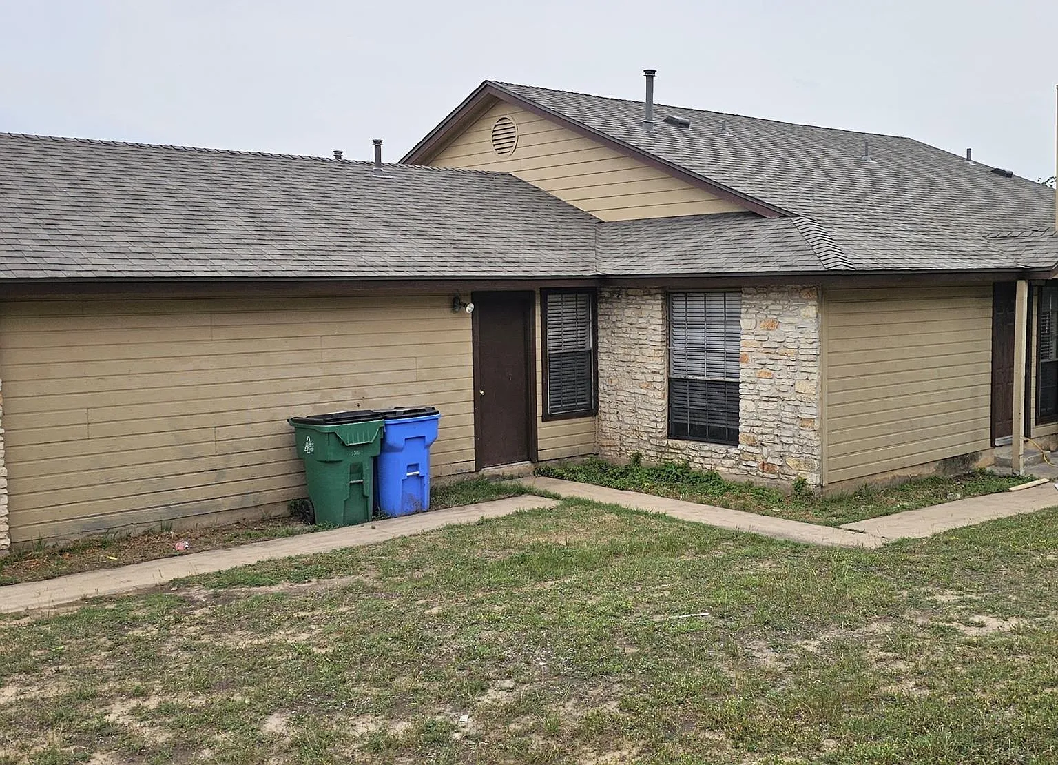 3 bed, 2.0 bath, 968 sqft, $1,595 — Photo 4