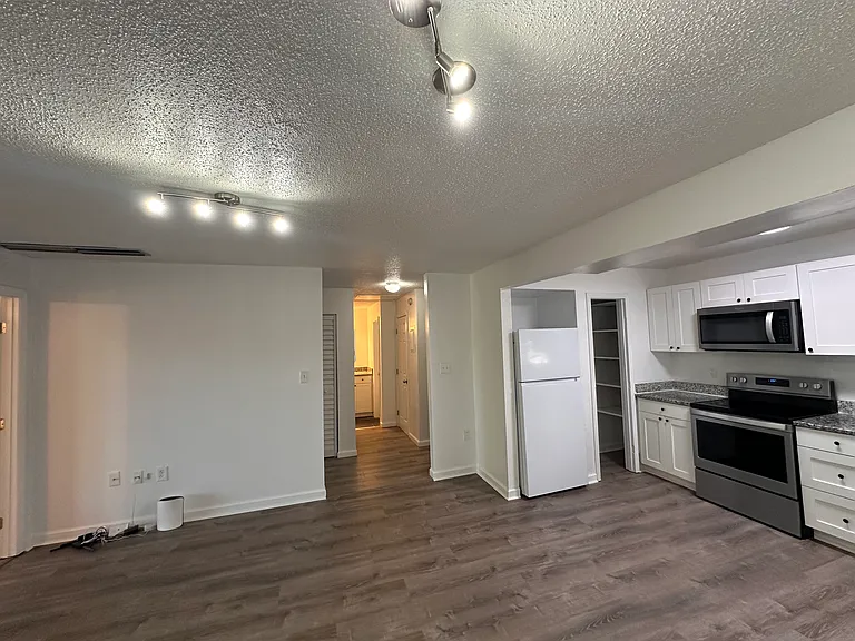 2811 SW Archer Rd #Z246 — Photo 2