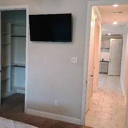 1 bed, 556 sqft, $1,400 — Photo 2