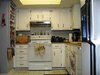 2nd image of 769 NE Pinecrest Dr