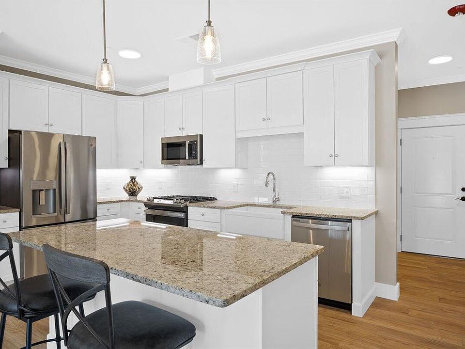 Lake Point Village Apartments Lakeville, MA Zillow