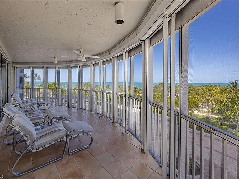 8111 Bay Colony Dr #204 — Photo 33