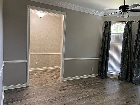 3rd image of 6601 Palisades Dr