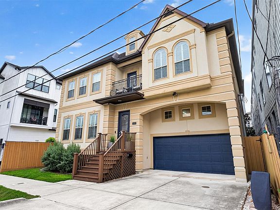 5th image of 1042 W 15th 1/2 St