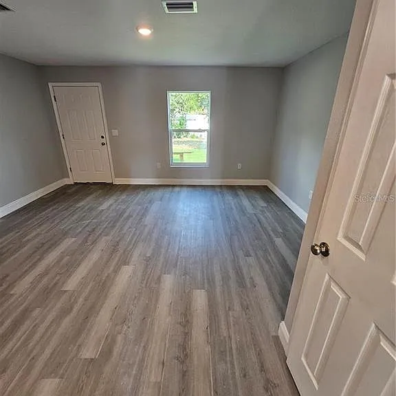 1005 N Tangerine St — Photo 4