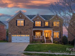422 Deer Brush Ln, Waxhaw, NC 28173