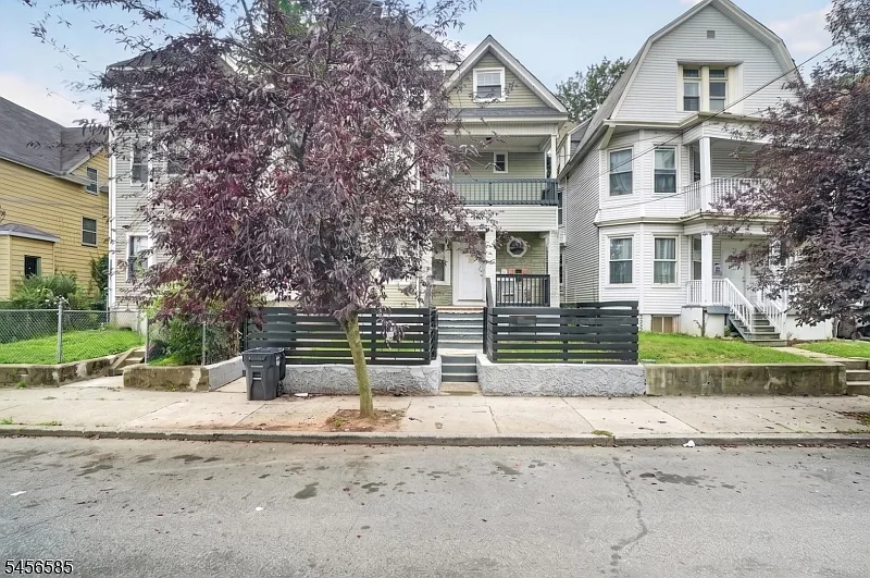 24 Millington Ave