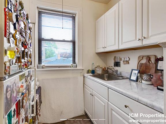 3rd image of 3630 N Marshfield Ave #3D