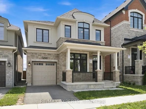 1296 Aymond Cres W, Oakville, ON L6H 7W8