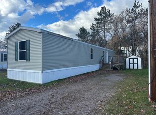 35 Hilltop Cir, Richmond, VT 05477