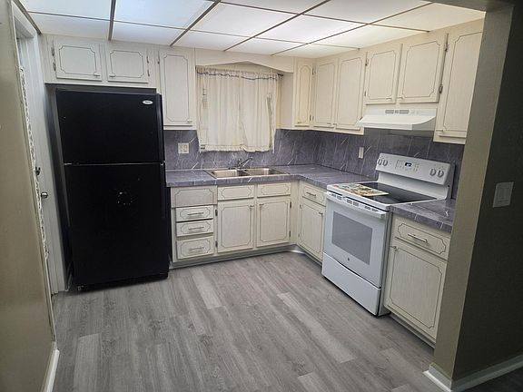 5th image of 2031 Dewey St