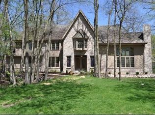 17650 Parish Dr, Brookfield, WI 53045