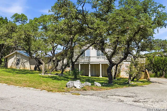 4 bed, 2.0 bath, 2179 sqft, $2,650 — Photo 2