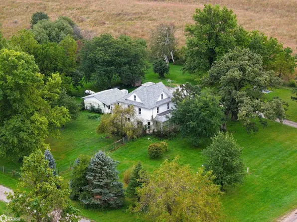 4351 32nd St, Grinnell, IA 50112