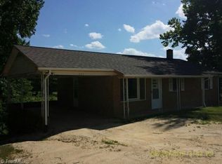 205 Quail Hollow Rd, Thomasville, NC 27360