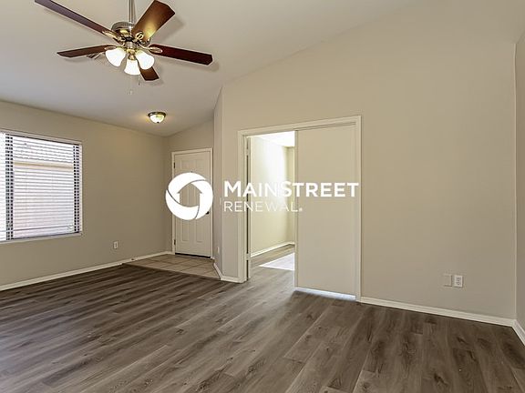 3rd image of 8818 W Loma Ln