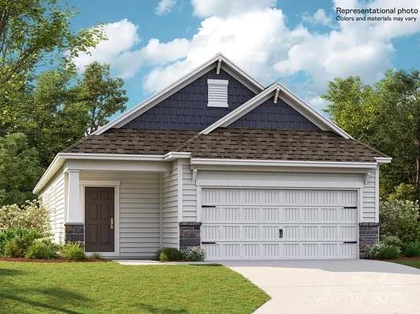 225 Runner Stone Ln, Fort Mill, SC 29715