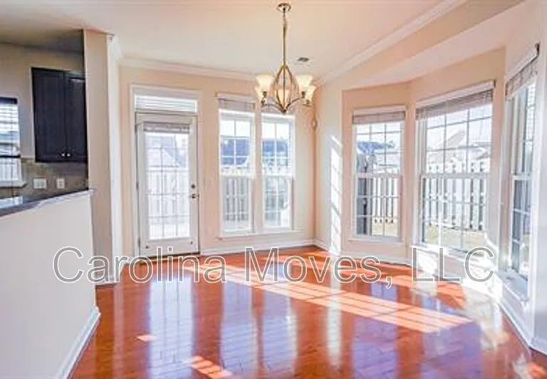 414 Christiane Way — Photo 7