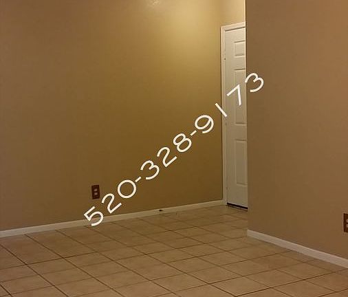 3rd image of 1716 W Park Wood Ln