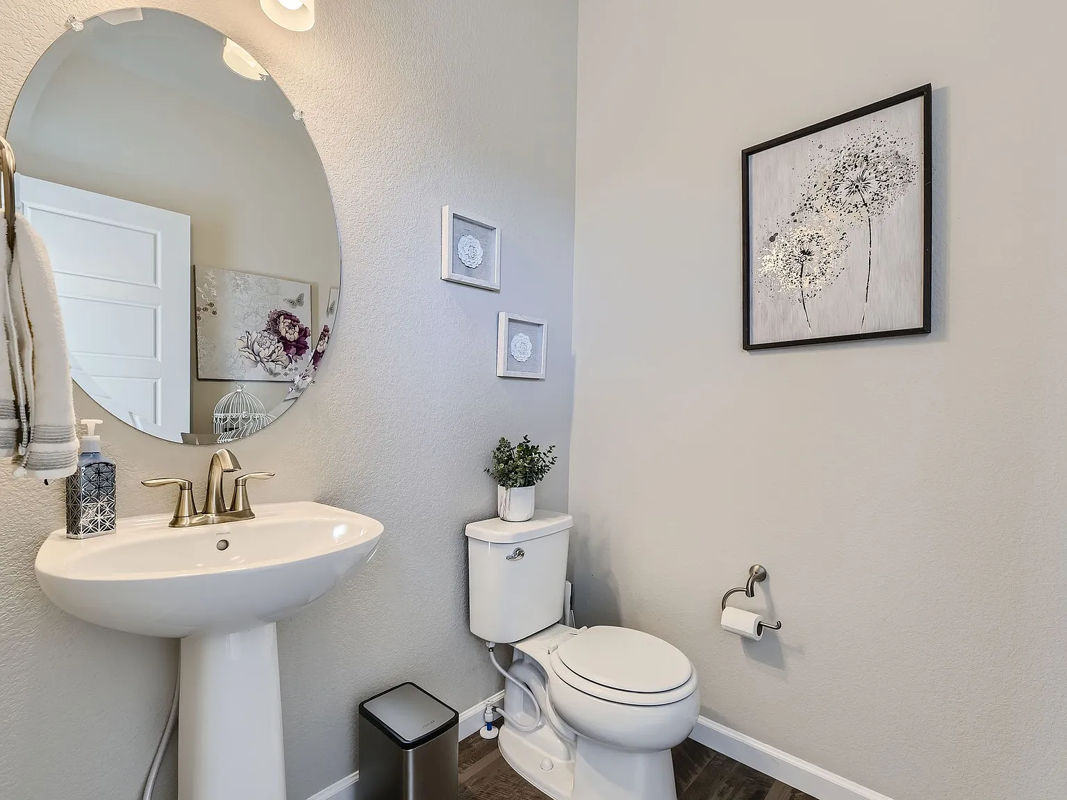 3 bed, 2.5 bath, 1904 sqft, $3,200 — Photo 3