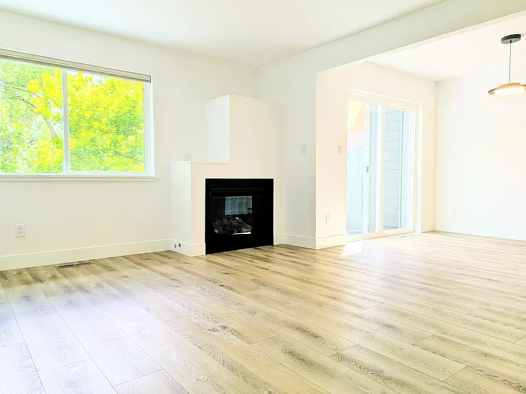 4240 Corriente Pl — Photo 8
