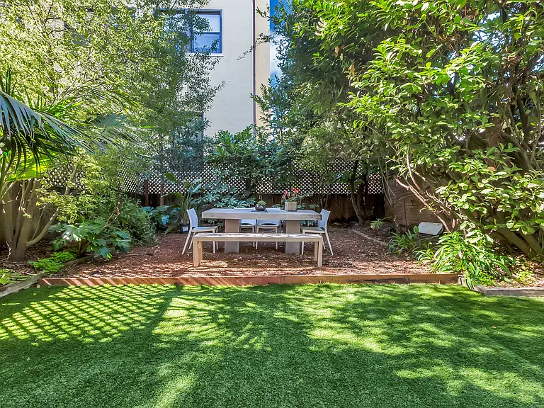 3035 Baker — Photo 4