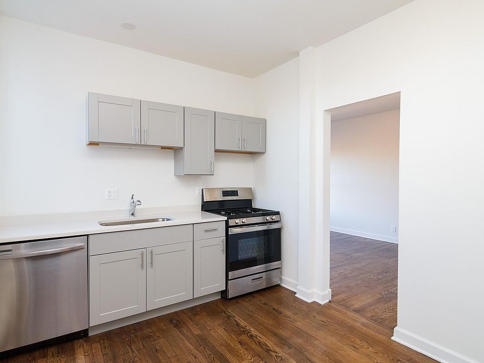 1st image of 6573 N Lakewood Ave APT 3