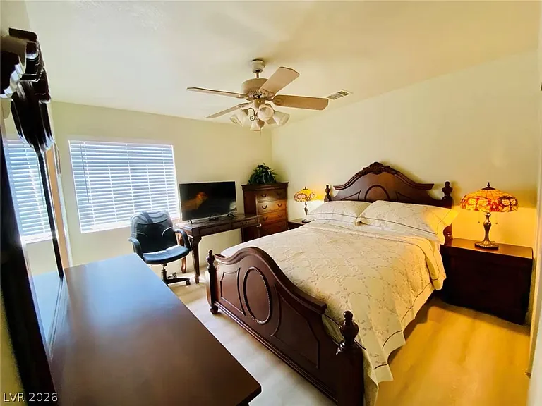 6576 Moonshadow Cir — Photo 15