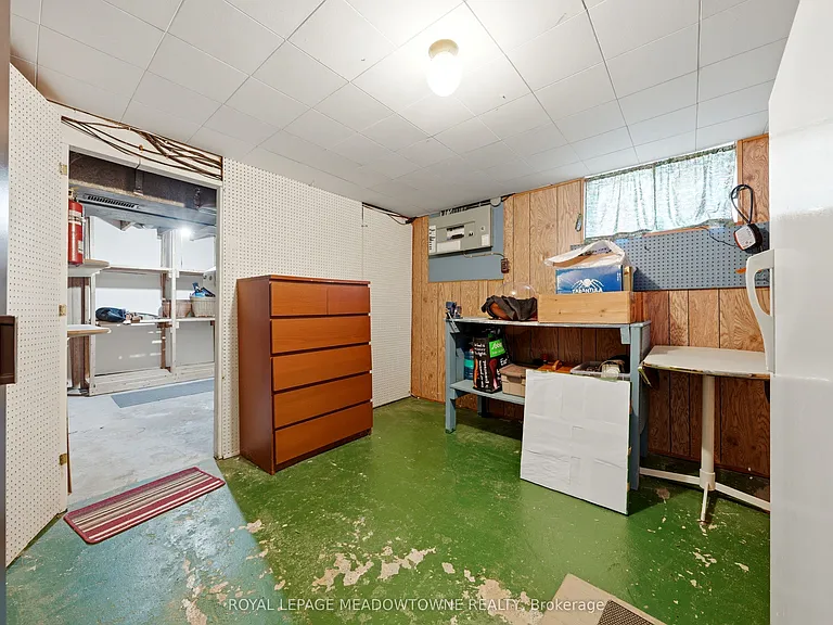 20 Delrex Blvd — Photo 33