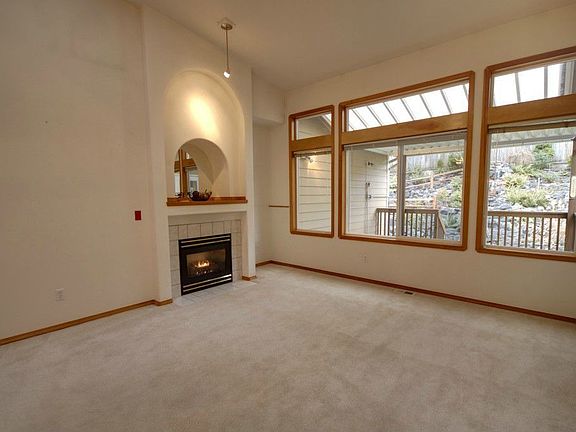 3rd image of 11510 88th Ave E