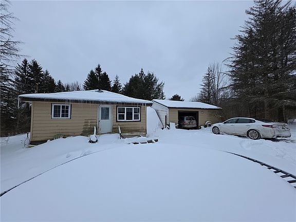 2nd image of 8486 Saunders Rd
