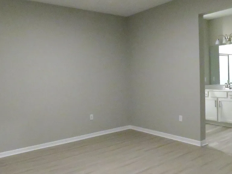 Spacious Main Bedroom