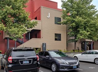 920 NW Naito Pkwy J15 #J15, Portland, OR