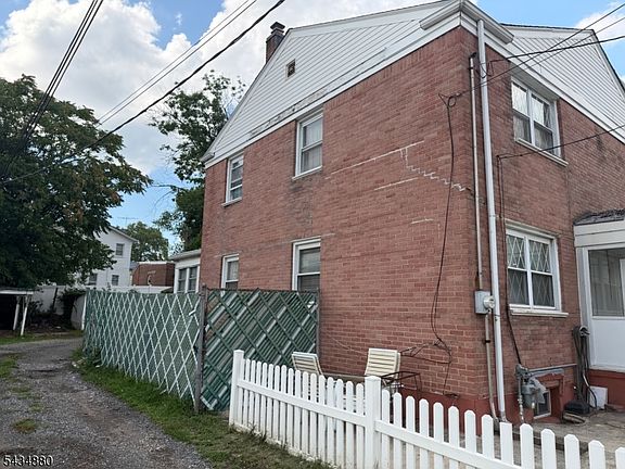 3rd image of 1414 A Liberty Ave