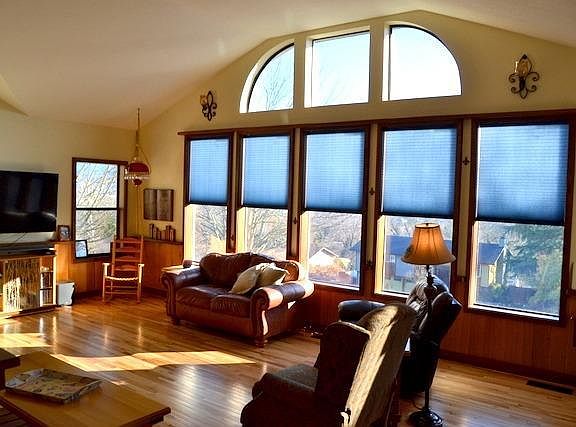 5th image of 1748 NW Crescent Dr