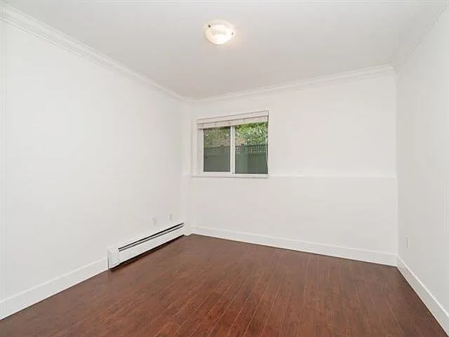 1850 Southmere Cres E #8 — Photo 9
